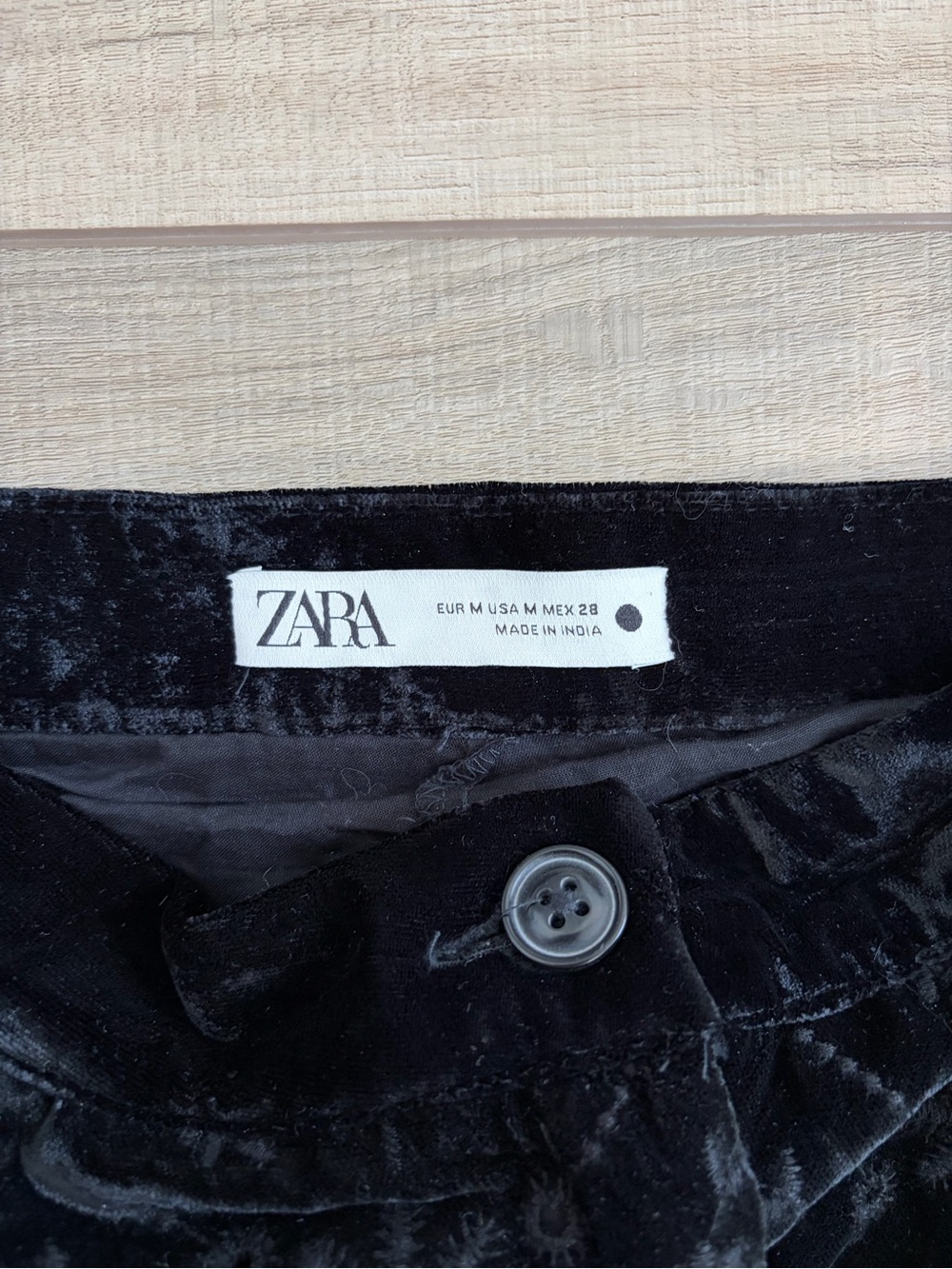 Zara Alina Black Velvet Embroidered Eyelet Wide Leg Contemporary Pant Trousers M - Picture 7 of 11